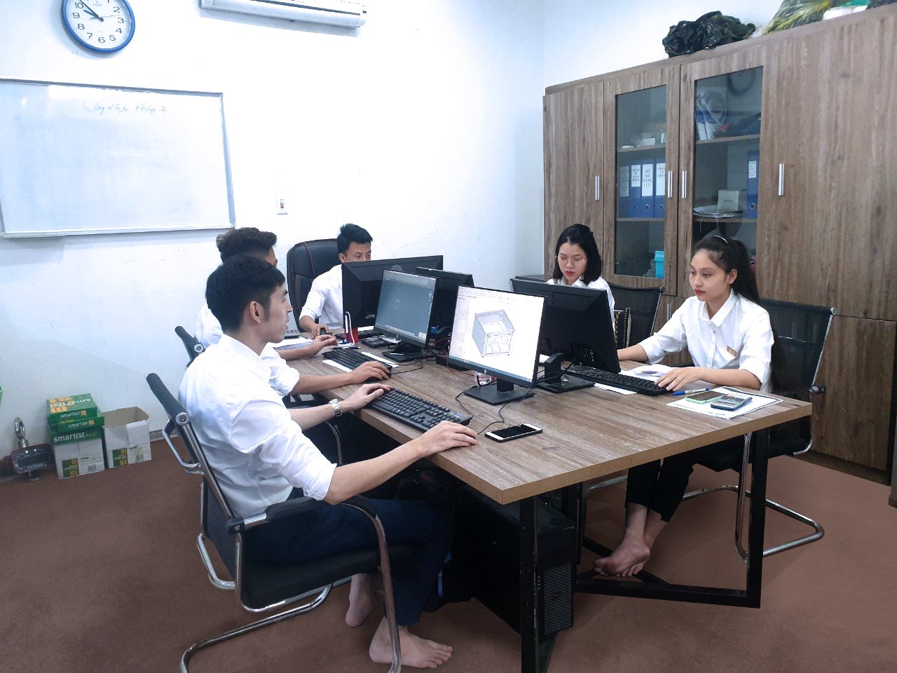 Đội ngũ nhân sự chuyên nghiệp